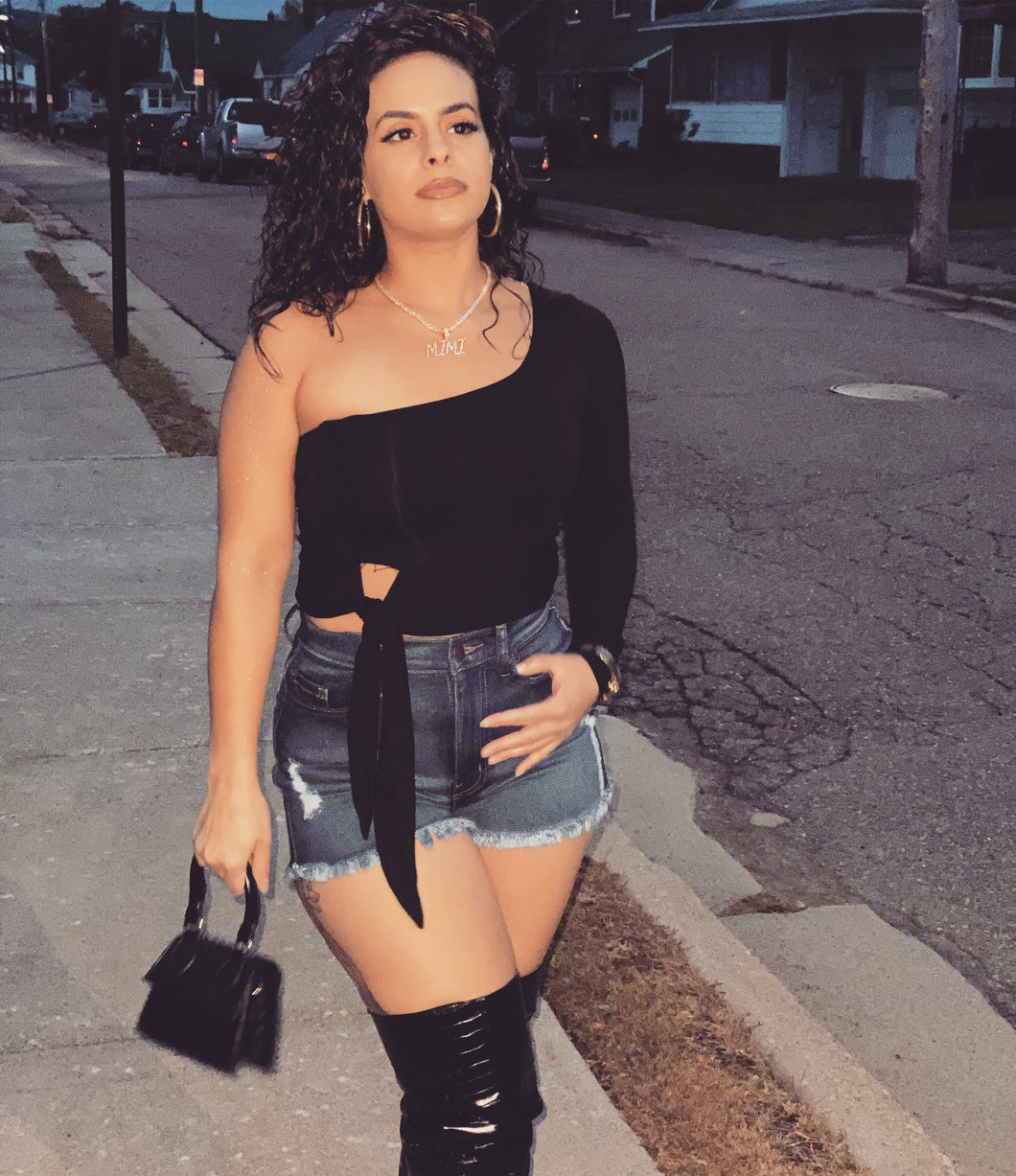 Side Knot One Sleeve Crop Top- Black