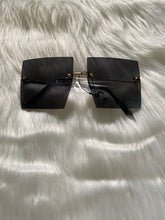 Load image into Gallery viewer, Gold Rim Sunglasses
